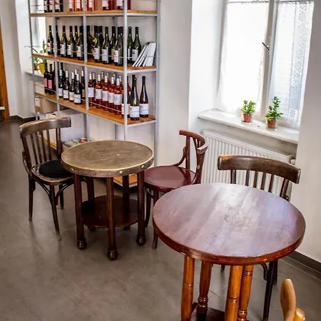 Mi A Ko Vendeghaz לינה וארוחת בוקר 3*