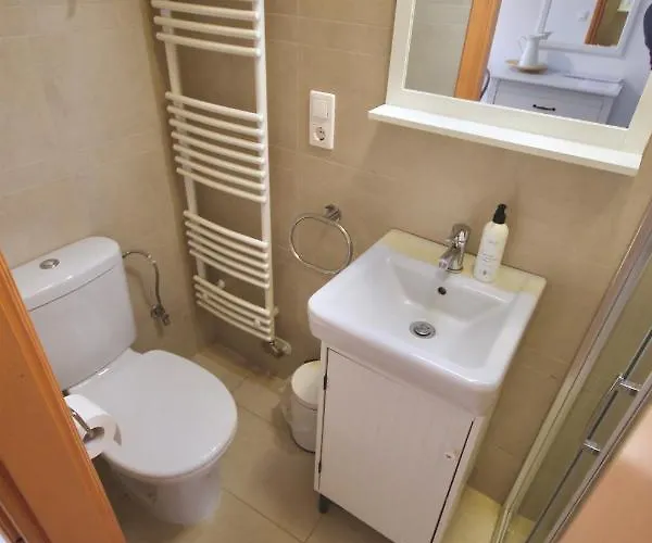 Mi A Ko Vendeghaz Köveskál